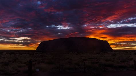 Uluru Sunrise Milesaway Janusz Galka Milesaway Travel Blog