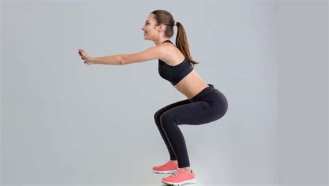 Burn Calories And Gain Muscle At The Same Time With These 5 Squat