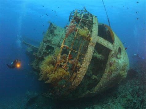 Wreck Diving In Coron Bay The Philippines