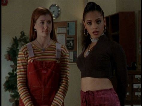 Fictional Style Icon Willow Rosenberg Sartorial Geek Early 2000s Fashion 90s Fashion Willow