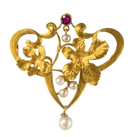 Brooch Art Nouveau Ruby Beads Yellow Gold Art Nouveau Jewelry Antiques