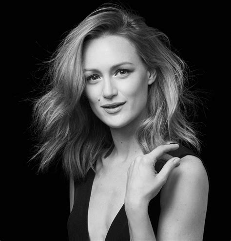 One Bouquet Of Fleeting Beauty With Kerry Bishé Modern Love