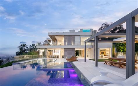 Why You Should Sell Your Luxury Beverly Hills Home With The Fridman Group