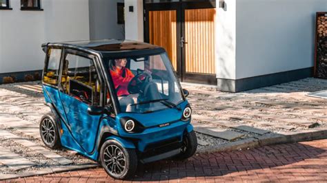 Squad Mobility Offers A Solar Powered Electric Car For 6500