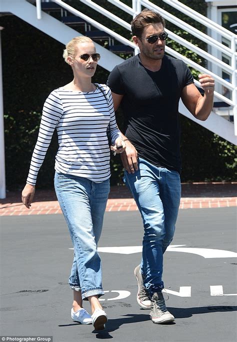Claire Holt And Matt Kaplan Enjoy Lunch In La 1 Day After Announcing