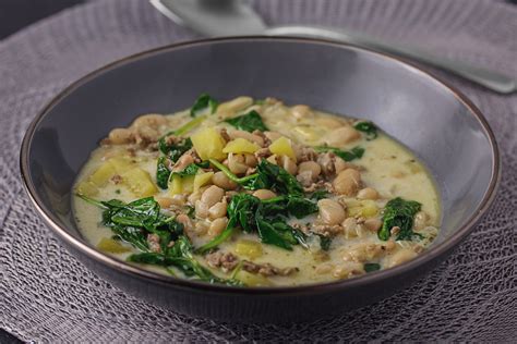 Rezept Wei E Bohnensuppe Mit Hackfleisch Kartoffeln Und Spinat