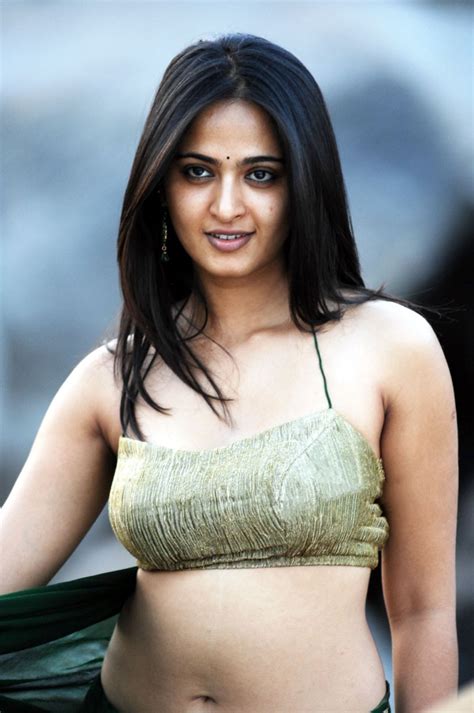Mind blowing facts about aushka shetty actress and model in telugu and tamil films industry.biography,video songs,hot gallery,watch movie online. Anushka Shetty in Green Saree - Celebs Hot World HQ Photos ...