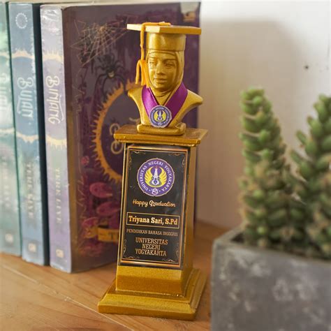 We did not find results for: Plakat Patung Wisuda Hijab Gold Kado Wisuda - Kado Wisudaku