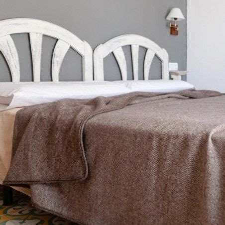 Betten sind also ohne zweifel eines der wichtigsten möbel, die wir haben. Decke Bett ´Braun´ 240 x 260 cm 100% Wolle GRAZALEMA