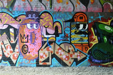 Reka Graffiti Street Art Artist All Those Shapes