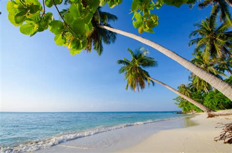 Rekomendasi Pantai Terindah Di Pulau Jawa