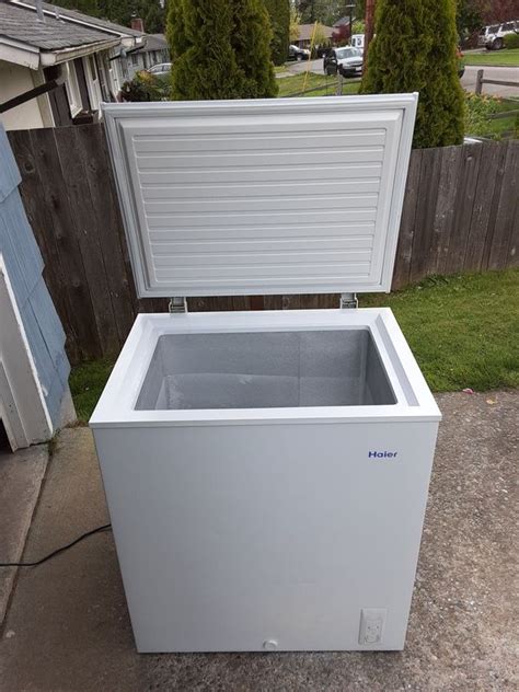 chest freezer 5 cubic feet delivery is available~ firm on my price~ for sale in everett wa