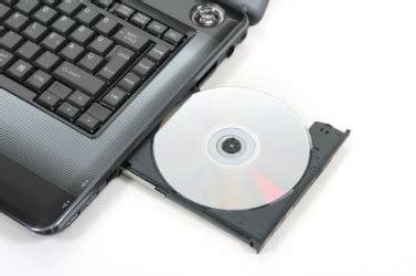 This drive also makes it possible to boot a computer from a cd with a bootable installation. Cd-rom-drive dictionary definition | cd-rom-drive defined