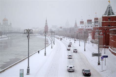 One Person Killed As Snow Smothers Moscow Climate Crisis Al Jazeera