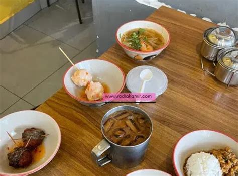 Aroii Thai Bowl Noodle And Street Food