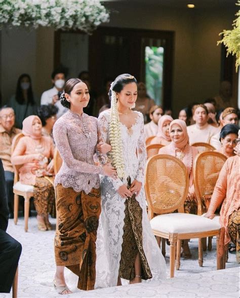 7 Momen Suasana Haru Pernikahan Maudy Ayunda Yang Digelar Di Rumah Foto 1