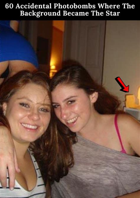 60 Accidental Photobombs Where The Background Tells The Whole Story