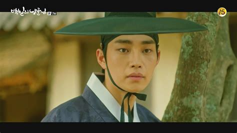 Upon losing his memory, a crown prince encounters a commoner's life and experiences unforgettable love as the husband to joseon's oldest bachelorette. 100 Days My Prince: Episode 7 » Dramabeans Korean drama recaps