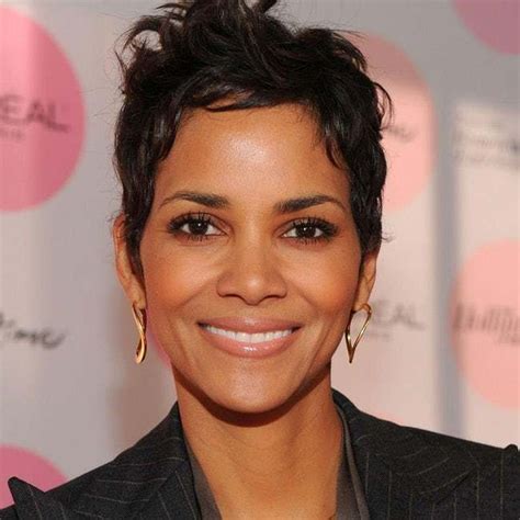 Beautiful Celebrity Women Aging The Most Gracefully Halle Berry Short Sassy Haircuts Short