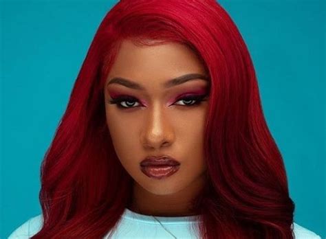 Megan jovon ruth pete (born february 15, 1995), known professionally as megan thee stallion, is an american rapper, singer, and songwriter. Megan Thee Stallion Height, Age, Biography, Husband ...