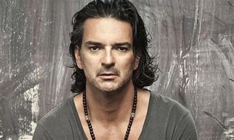 Ricardo Arjona Anunció El Lanzamiento De Hongos Primer Sencillo De Su