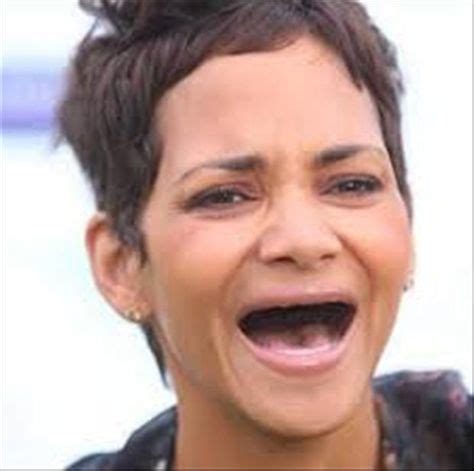 Dump A Day Wtfunny Celebrities Without Teeth Pics Celebrities Funny Celebrity Smiles