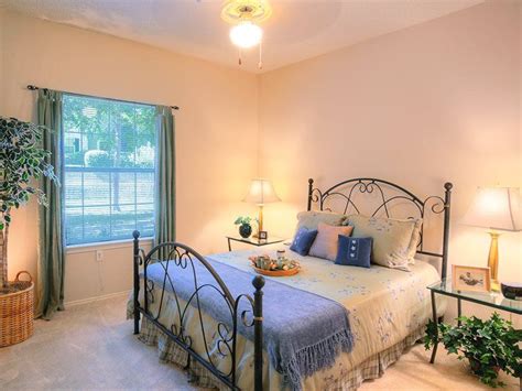 Looking for 3 bedroom apartments in irving provides more space for multiple roommates sharing costs, or a family looking to settle in. 1 & 2 Bedroom Units Available | Two bedroom apartments ...