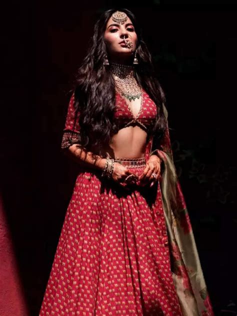 Sabyasachi S Plunging Neckline Lehengas That Are A Must For Brides