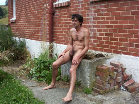 thumbs pro dekanuk dekaNukâs archive of naked exhibitionist men