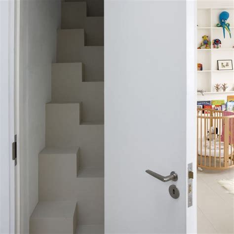 And finally, i've been scoping out a lot of fun ideas on pinterest lately for what we could do in this hallway, so i thought it would be fun to round up a few narrow hallway decorating ideas up for you today. Narrow hallway | Hallways | Hallway ideas | Image ...
