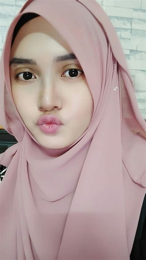 👄bibirnyamu Merah Bak Delima Merah Membuatkan Terseksa 😍😚 Beautiful Muslim Women Gorgeous