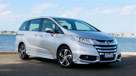 Хонда одиссей гибрид 2016 г., кузов rc4 комплектация: Honda Odyssey VTi-L 2017 review | CarsGuide