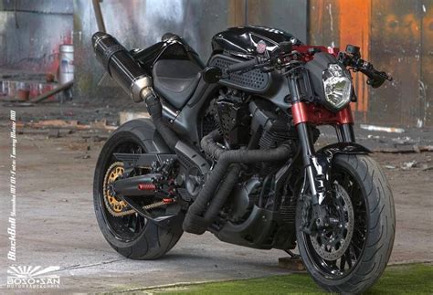 En la parte trasera de la nueva yamaha mt09 destaca el trabajo realizado en el colín de nuevo diseño ultracompacto y el subchasis. Custom MT-09 Tuning | Motos retro, Coches y motocicletas ...
