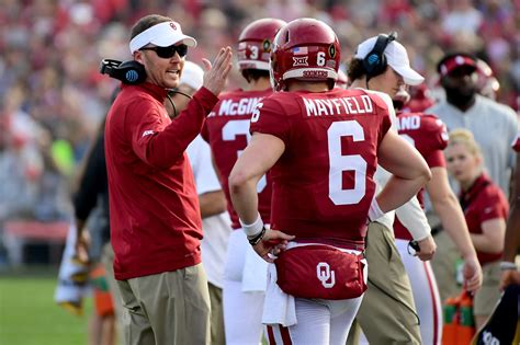 Oklahoma Football Lincoln Riley Trolls Former Sooner Baker Mayfield