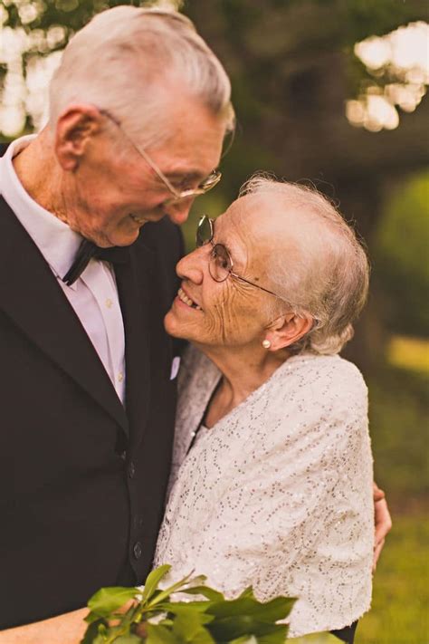 'reaction in the restaurant was mostly of amusement, and concern for their health as the wind was getting up. Elderly Couple Has Anniversary Photo Shoot for 65th ...