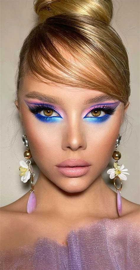 pretty natural no makeup look to try in 2021 pretty natural makeup look creative eye makeup