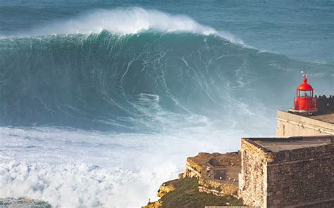 Biggest Wave In The World Nazare Portugal Stock Photo Download Image