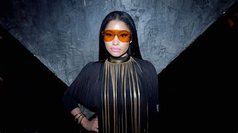 Nicki Minajs Beam Me Up Scotty Mixtape Rereleased With New Tracks