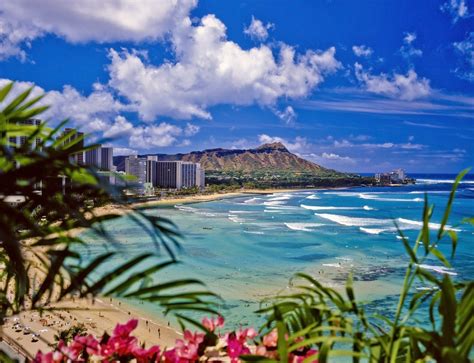 Waikiki Beach And Diamond Head In Hawaii Worldstrides Specialty