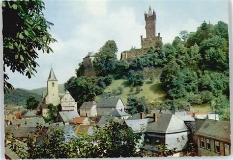 Dieses freistehende haus liegt ideal in einem wohngebiet, in einer sackgasse ruhig auf den höhen um dietwiller. Dillenburg Dillenburg * / Dillenburg /Lahn-Dill-Kreis LKR ...