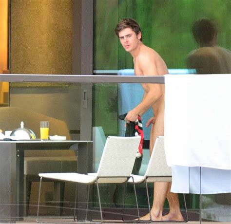 Zac Efron Exposes Tight Bare Bum Naked Male Celebrities
