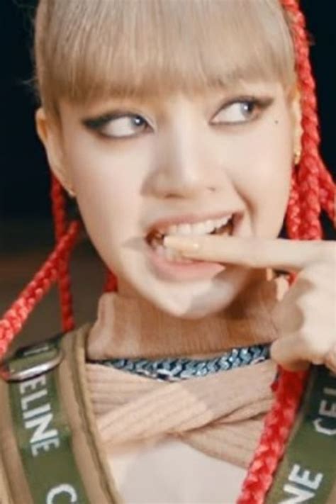 Lisa Apologizes For Alleged Cultural Appropriation Cultural Appropriation Blackpink Lisa