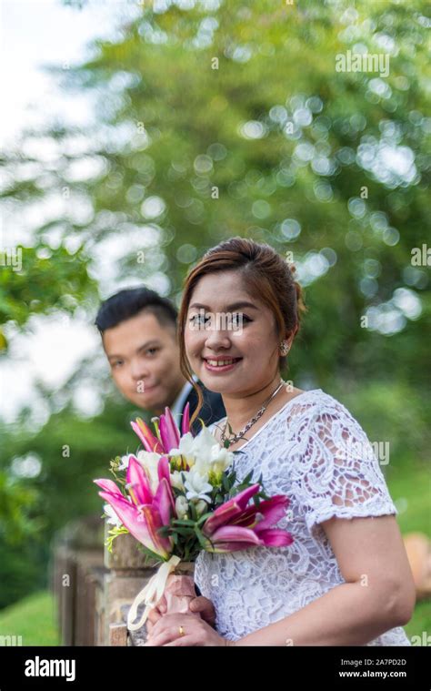 Asian Loving Couple Pre Wedding Outdoor Photo Shoot Casual Natural