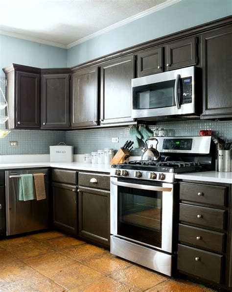 Cabinets are sold in standard heights of 30, 36, or 42 inches. How To Paint Builder Grade Cabinets