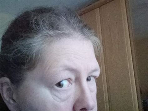 Doch mediziner haben nun eine entdeckung gemacht: Ab welchem Alter graue Haare? (Haarfarbe)