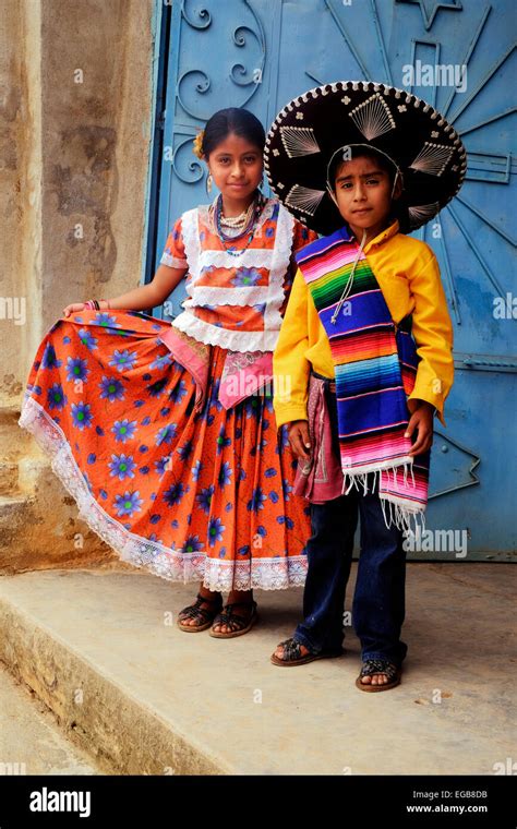 Boy And Girl Mexican Traditional Dress Hi Res Stock Photography And