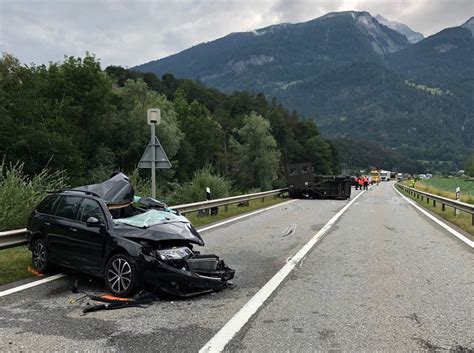 Tödlicher unfall auf der #a13. Schwerer Unfall auf der A13 zwischen Rothenbrunnen und ...