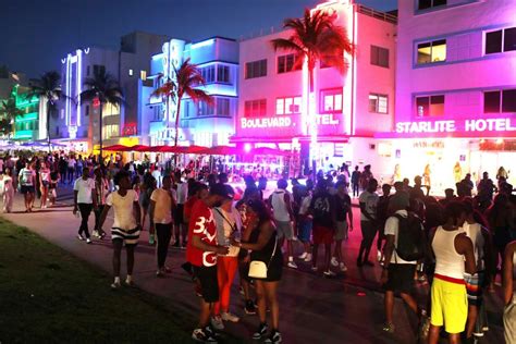 Se Acabó La Fiesta En Miami Multitudes En Playa Y Bares Obligan A