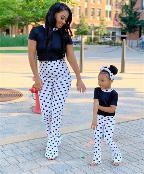 Pin By K M On Familia In 2020 Mother Daughter Outfits Clothes For Women Outfits