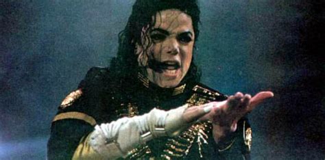 Bratanek Michaela Jacksona wcieli się w króla popu w filmie